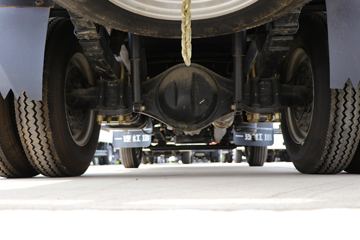 һ������ ��Ű��� 84���� 3.715�׵�����ʽ�Ῠ(CA5040XXYK2L3E5-1)ͼƬ