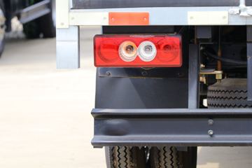 һ������ ��Ű��� 84���� 3.715�׵�����ʽ�Ῠ(CA5040XXYK2L3E5-1)ͼƬ