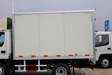 һ������ ��Ű��� 84���� 3.715�׵�����ʽ�Ῠ(CA5040XXYK2L3E5-1)ͼƬ