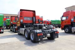 中国重汽成都商用车 斯太尔D7W重卡 430马力 6X4 牵引车(ZZ4253V3241E1BN-1)