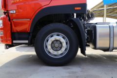 中国重汽成都商用车 斯太尔D7W重卡 430马力 6X4 牵引车(ZZ4253V3241E1BN-1)