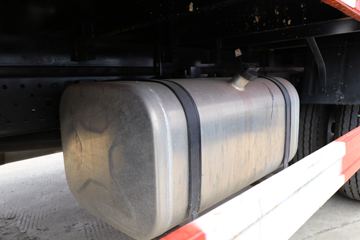 Ծ�� ����H500 148���� 4.17�׵�����ʽ�Ῠ(�ٱ�4.375)(SH5042XXYZFDCWZ6)ͼƬ