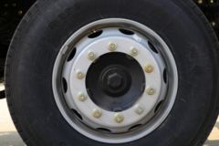 陕汽重卡 德龙新M3000 轻量化版 430马力 6X4 LNG牵引车(国六)(SX4259MD4TLQ1)