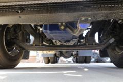 陕汽重卡 德龙新M3000 轻量化版 430马力 6X4 LNG牵引车(国六)(SX4259MD4TLQ1)
