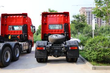 东风新疆 畅行D7 360马力 4X2牵引车(EQ4180GD5D)外观图片