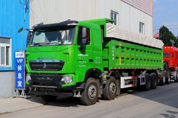 中国重汽 HOWO T7H重卡 480马力 8X4 8.5米自卸车(ZZ3317V466HE1)