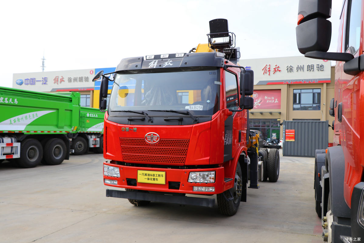 һ J6L 220 4X2 泵䳵(칤)(XZJ5181JSQJ5)