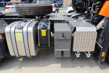 �й����� HOWO T7H�ؿ� 460���� 6X4ǣ����(ZZ4257V324HE1B)ͼƬ