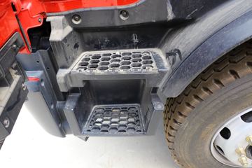 东风天锦KR&nbsp;冷藏车驾驶室图片