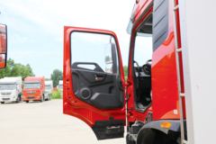 东风商用车 天锦KR 245马力 4X2 6.8米冷藏车(DFH5180XLCEX3)