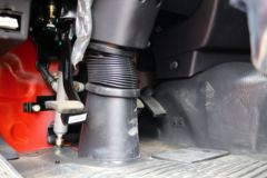 东风商用车 天龙VL重卡 轻赢版 292马力 6X2 8.6米仓栅式载货车(DFH5250CCYAX2A)