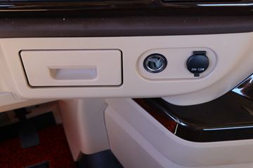 �ൺ��� JH6�ؿ� �캽�� 550���� 6X4ǣ����(CA4250P25K15T1E5A80)ͼƬ