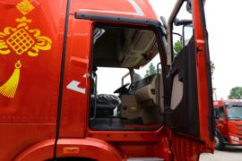 解放JH6⁺&nbsp;牵引车驾驶室                                               图片