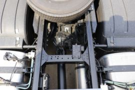 解放JH6⁺&nbsp;牵引车底盘                                                图片