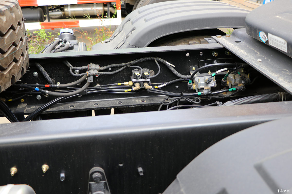  ʮ޿VC66 520 6X4ǣ()(QL4250W6NDZ)                                                