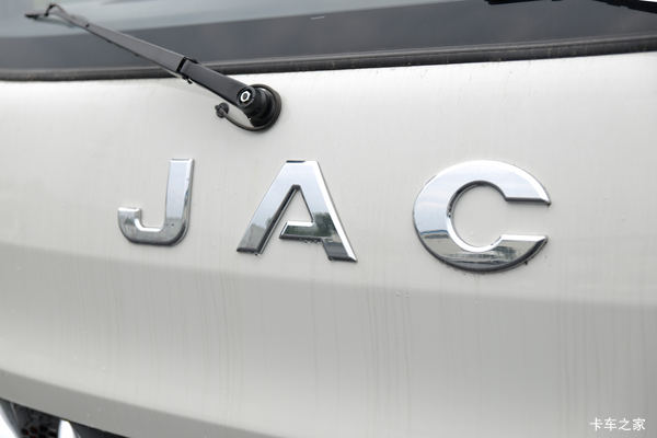 骏铃V6载货车新车上市 欢迎到店垂询