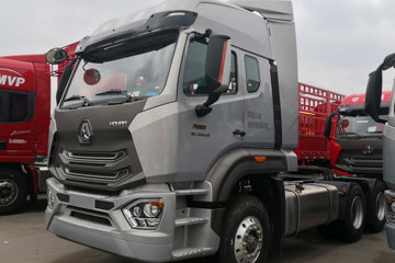 中国重汽 豪瀚N7G重卡 460马力 6X4牵引车(ZZ4255N3446E1)