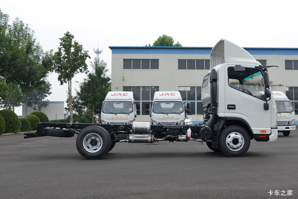 ���� ˧��Q6 152���� 4.15�׵�����ʽ�Ῠ