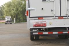 江淮 帅铃E中体 132马力 3.82米排半厢式轻卡(HFC5041XXYP52K3C2V) 江淮 帅铃E中体 132马力 3.82米排半厢式轻卡(HFC5041XXYP52K3C2V)