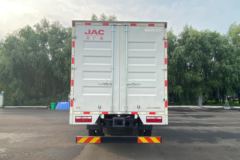 江淮 帅铃Q7 154马力 4X2 5.2米排半厢式轻卡(HFC5120XXYP91K1D1V)