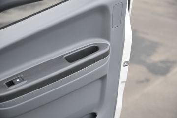 ���� ˧��Q7 154���� 4X2 5.2���Ű���ʽ�ῨͼƬ