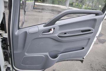 ���� ˧��Q7 154���� 4X2 5.2���Ű���ʽ�ῨͼƬ