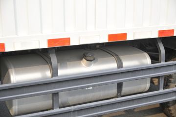 ���� ˧��Q7 154���� 4X2 5.2���Ű���ʽ�ῨͼƬ