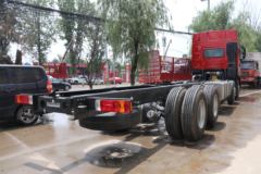 东风柳汽 乘龙H7重卡 480马力 8X4 9.4米仓栅式载货车(LZ5312CCYH7FB)