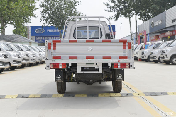 跨越王X1载货车绵阳市火热促销中 让利高达0.1万