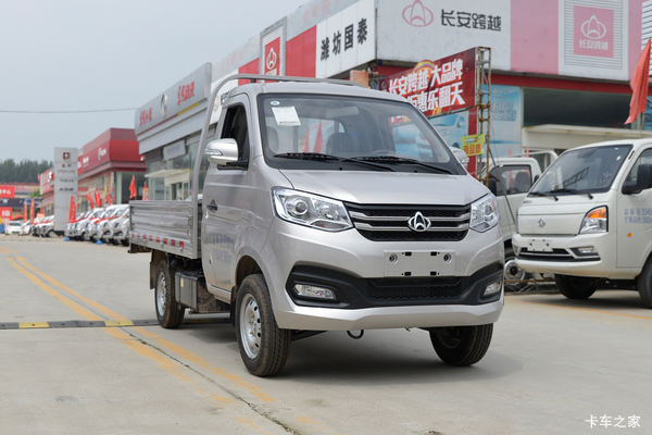 长安跨越王X1 豪华型 1.6L 122马力 汽油 2.6米单排栏板小卡(国六)(单后轮)