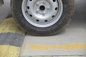 ������Խ��X1 ��׼�� 1.2L ���� 91���� 2.6�׵�������΢��(������)(����)ͼƬ