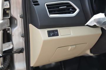 ������Խ �±�T5 ��׼�� 1.6L ���� 122���� 3.2�׵�������С��(������)(����)(SC1031NGD6A)ͼƬ