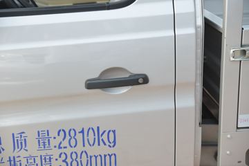 ������Խ �±�T3 ��׼�� 1.3L ���� 91���� 3.05�׵�������΢��(������)ͼƬ