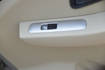 ������Խ �±�T3 ��׼�� 1.3L ���� 91���� 3.05�׵�������΢��(������)ͼƬ