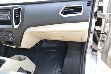 ������Խ �±�T3 ��׼�� 1.3L ���� 91���� 3.05�׵�������΢��(������)ͼƬ