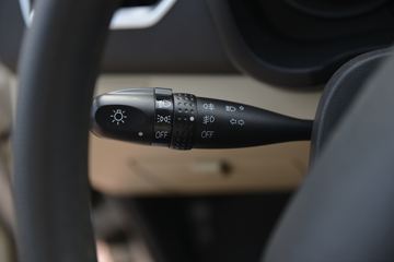 ������Խ �±�T3 ��׼�� 1.3L ���� 91���� 3.05�׵�������΢��(������)ͼƬ