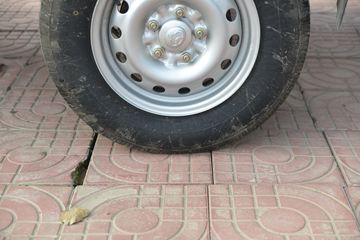 ������Խ �±�T3 ��׼�� 1.3L ���� 91���� 3.05�׵�������΢��(������)ͼƬ