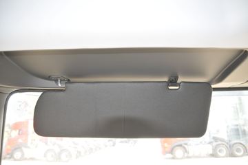 �������ó� ���KR 245���� 4X2 6.8�ײ�դʽ�ػ���(DFH5180CCYEX3)ͼƬ