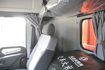 �������ó� ���KR 245���� 4X2 6.8�ײ�դʽ�ػ���(DFH5180CCYEX3)ͼƬ