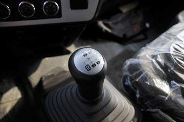 �������ó� ���KR 245���� 4X2 6.8�ײ�դʽ�ػ���(DFH5180CCYEX3)ͼƬ