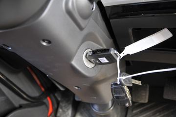 �������ó� ���KR 245���� 4X2 6.8�ײ�դʽ�ػ���(DFH5180CCYEX3)ͼƬ