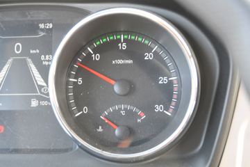 �������ó� ���KR 245���� 4X2 6.8�ײ�դʽ�ػ���(DFH5180CCYEX3)ͼƬ