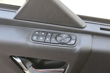 �������ó� ���KR 245���� 4X2 6.8�ײ�դʽ�ػ���(DFH5180CCYEX3)ͼƬ