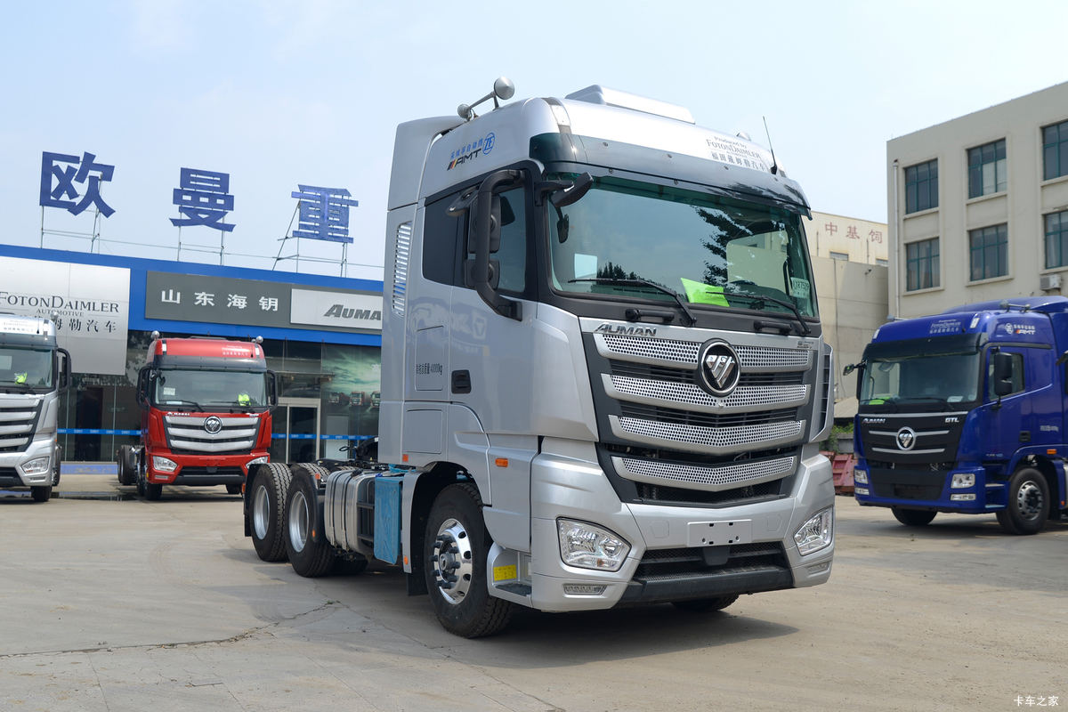 福田 欧曼EST 6系重卡 南方版 580马力 6X4 牵引车(国六)