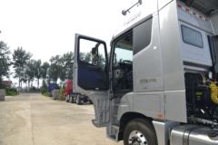福田 欧曼EST 6系重卡 560马力 6X4 AMT自动挡牵引车(BJ4259SNFKB-CA)