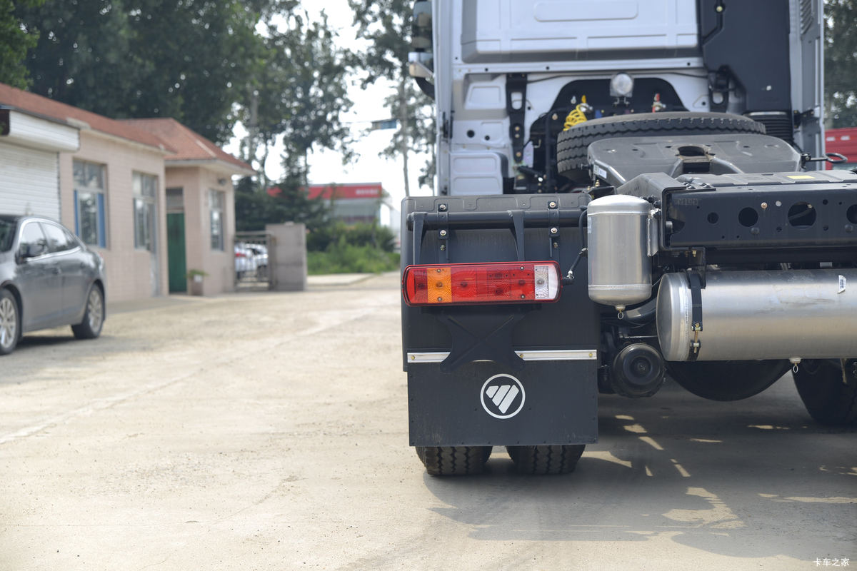  ŷEST 6ϵؿ 560 6X4 AMTԶǣ(BJ4259SNFKB-CA)                                                