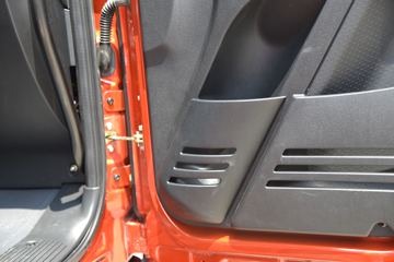 һ����� J6L�п� 2020�� ��ֵ�� 180���� 4X2 6.75�������ػ���(CA1180P62K1L4E5)ͼƬ