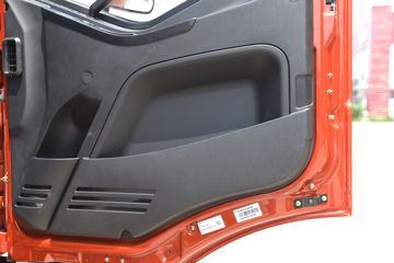 һ����� J6L�п� 2020�� ��ֵ�� 180���� 4X2 6.75�������ػ���(CA1180P62K1L4E5)ͼƬ