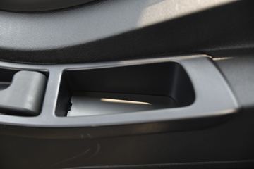 һ����� J6L�п� 2020�� ��ֵ�� 180���� 4X2 6.75�������ػ���(CA1180P62K1L4E5)ͼƬ