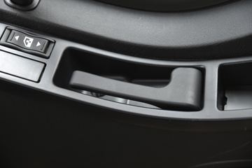 һ����� J6L�п� 2020�� ��ֵ�� 180���� 4X2 6.75�������ػ���(CA1180P62K1L4E5)ͼƬ